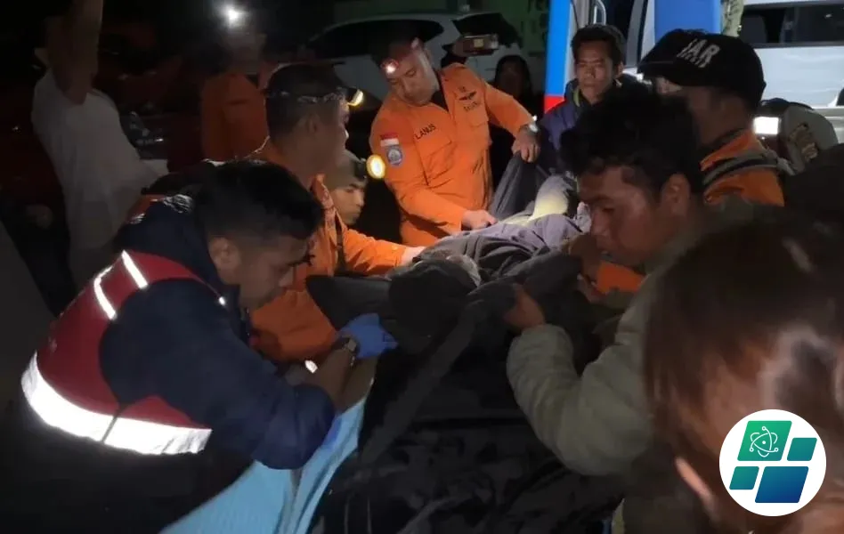WNA China Cedera dan Pingsan Saat Mendaki Gunung Rinjani, Tim SAR Lakukan Evakuasi hingga Dini Hari