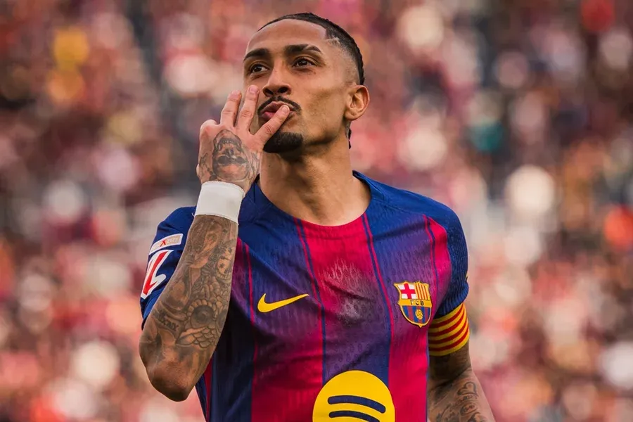 Hat-trick Beruntun Raphinha Bawa Barcelona Bangkit Kalahkan Sevilla 3-1