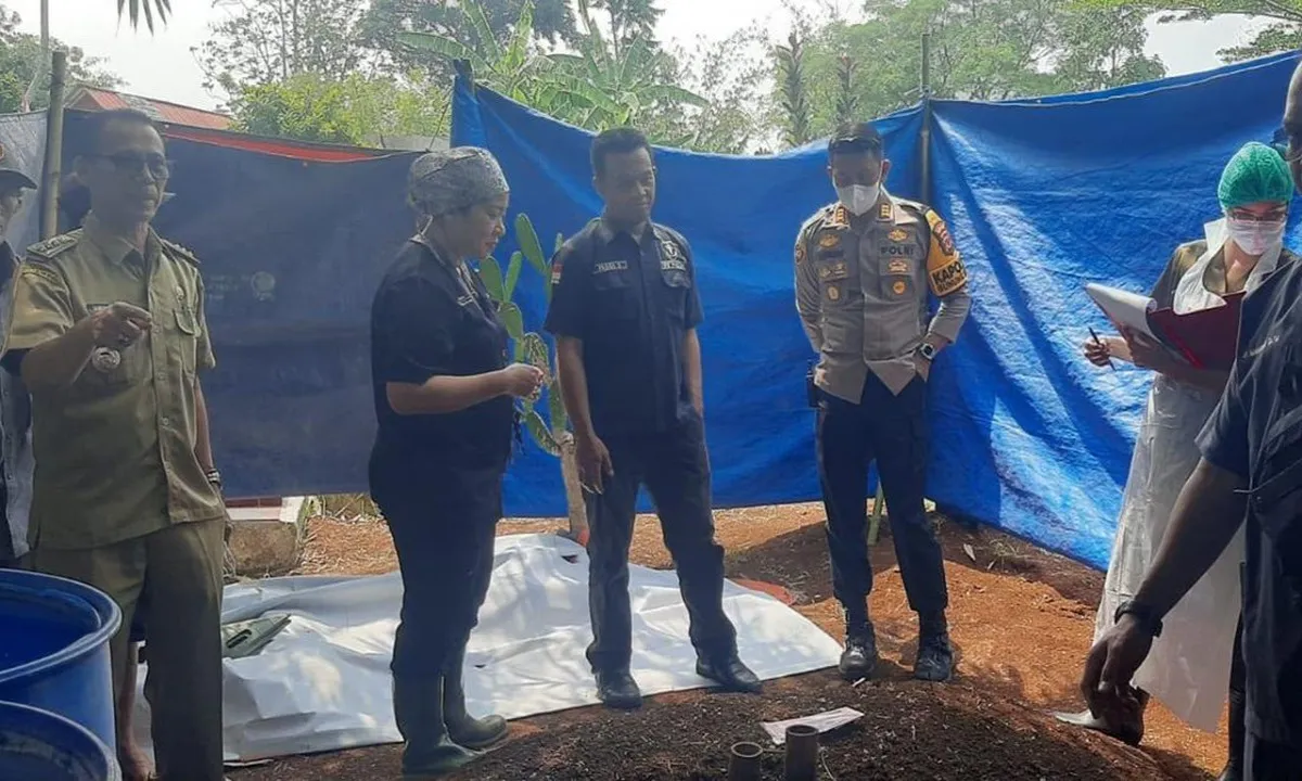 Jasad Lansia di Bogor Diekshumasi, Anak Korban Diamankan