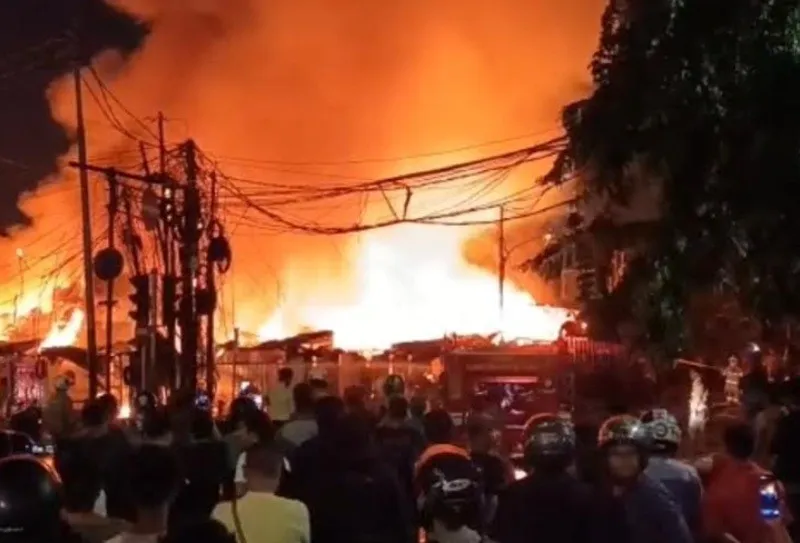 Kebakaran di Kebayoran Lama Jakarta Selatan Hanguskan 22 Bangunan, 150 Warga Kehilangan Tempat Tinggal