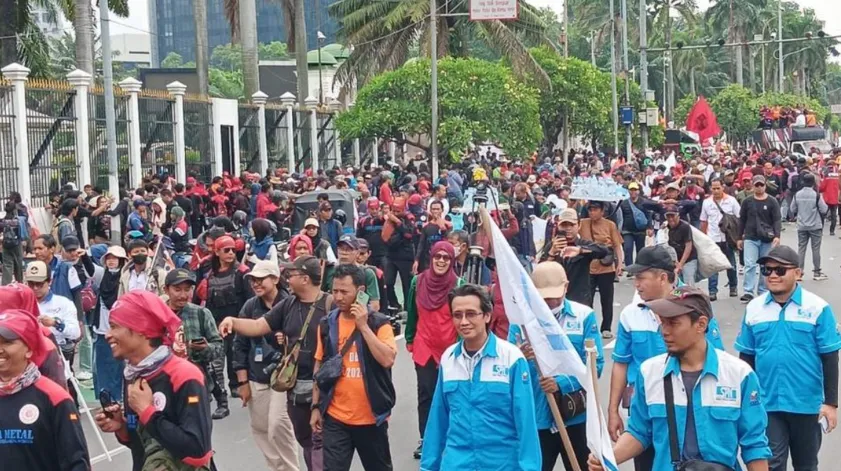 Buruh Bergerak ke DPR, Pertarungan Kini Masuk ke Isi Undang-Undang