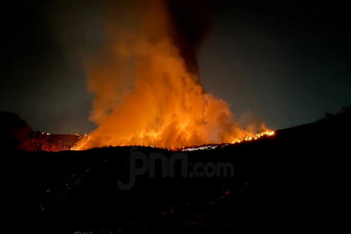 Kebakaran TPA Jatibarang Semarang Meluas, Api Capai Hampir 10 Hektare