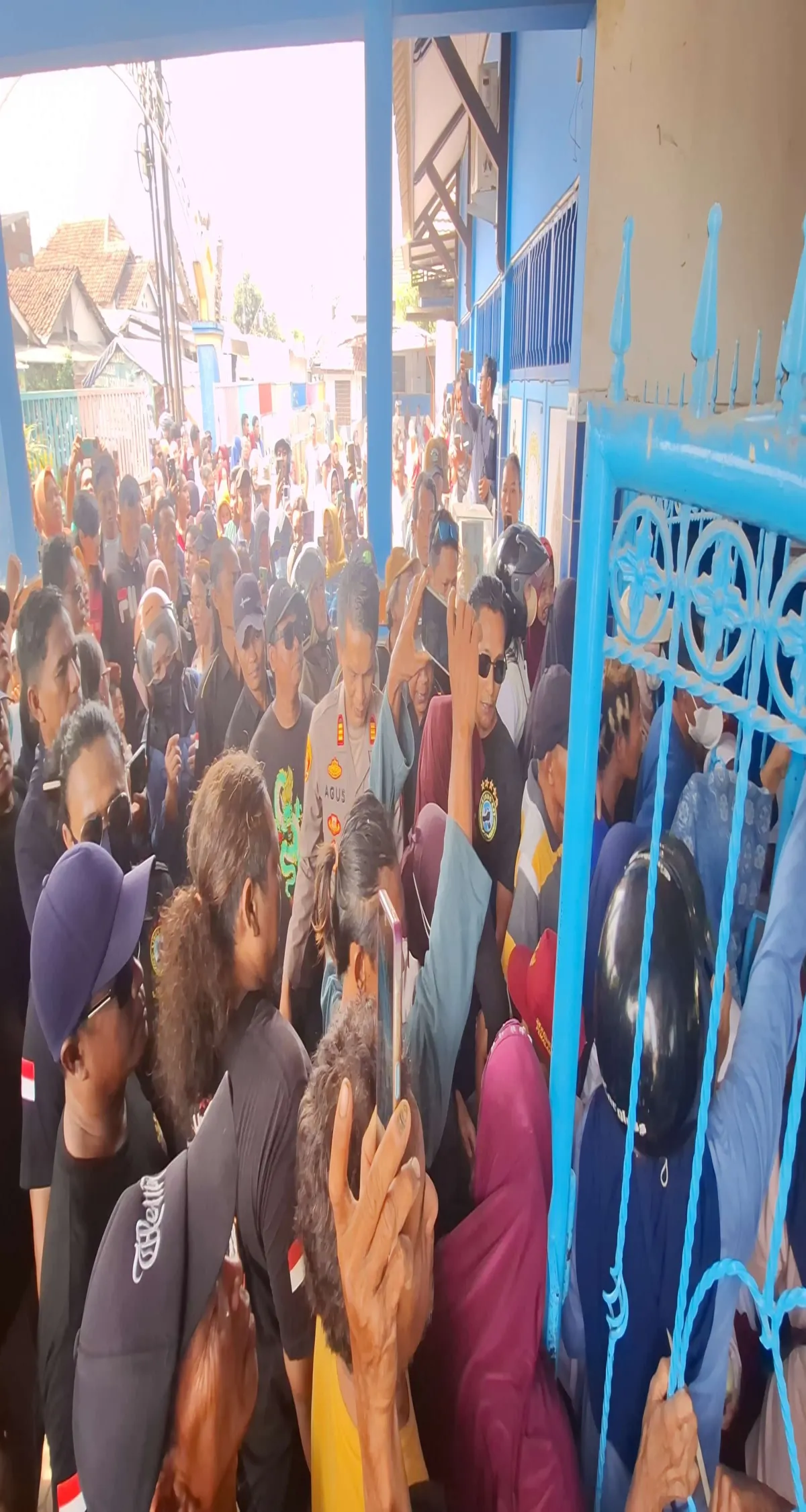 Warga Geruduk SDN 1 Kebondalem Pemalang, Minta Kasus Siswa 7 Tahun Meninggal Diduga akibat Bullying Diusut Tuntas