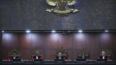 MK Nyatakan Gugatan Syarat Pendidikan Gibran Tak Dapat Diterima