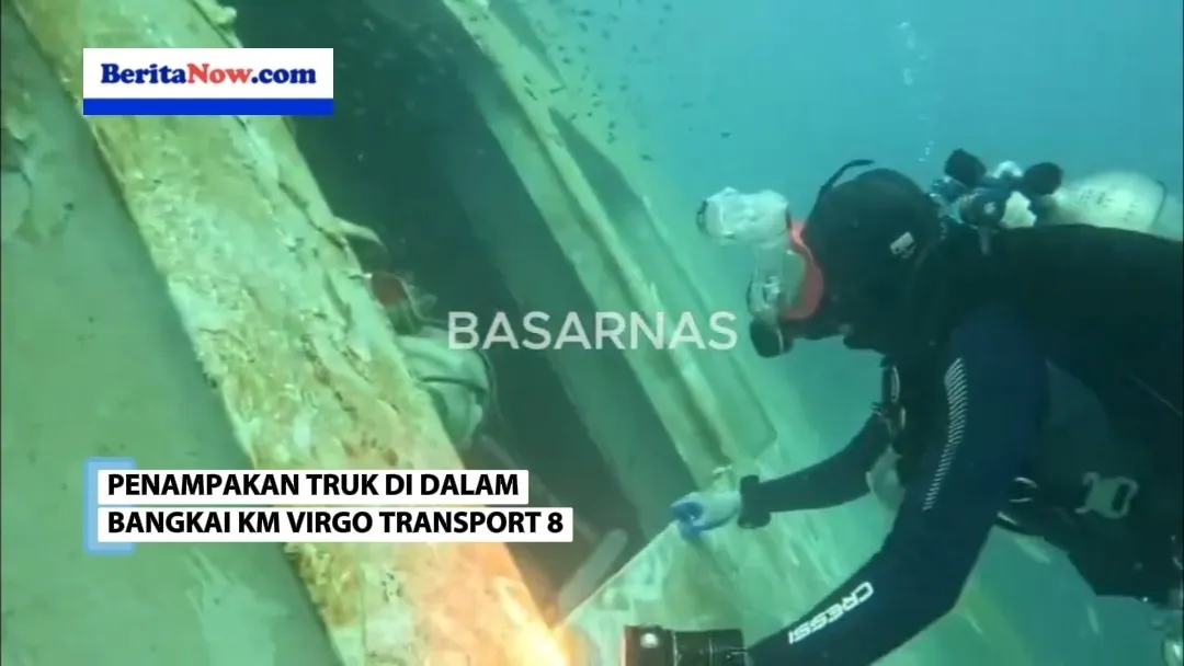 Truk Terlihat di Dalam Bangkai KM Virgo Transport 8