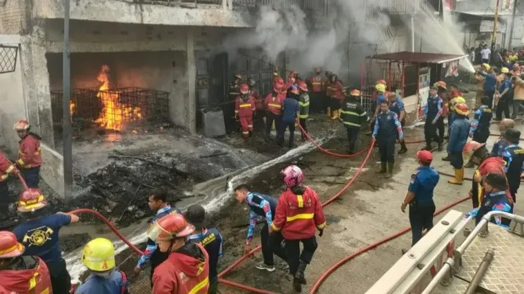 Ledakan Picu Kebakaran di Dekat Kampus Unand, 22 Warga Mengungsi