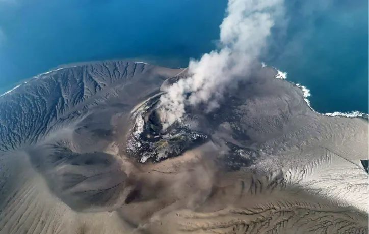 Gunung Anak Krakatau Naik ke Level III Siaga, Warga Dilarang Mendekat Radius 5 Km