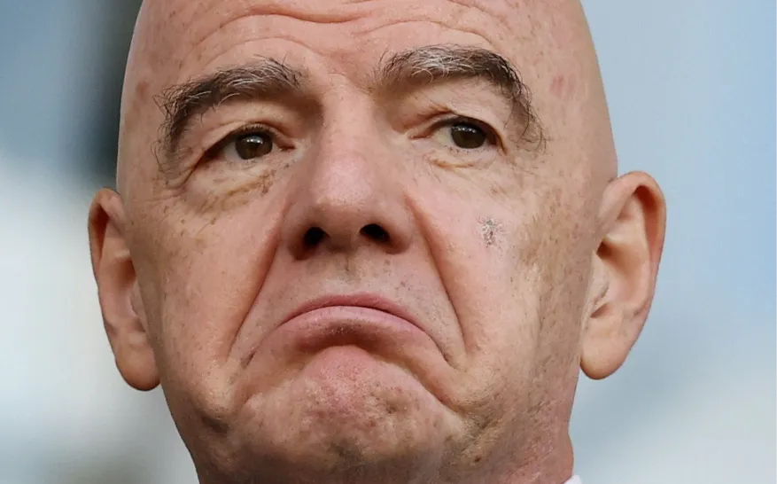 Gaji Kedua Infantino Terungkap, FIFA Hadapi Tekanan dari Dalam