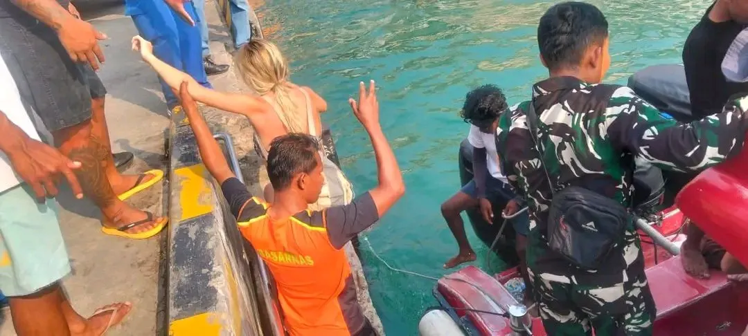 16 Penyelam Cari Veronica, Korban Hilang KM Feronia di Labuan Bajo