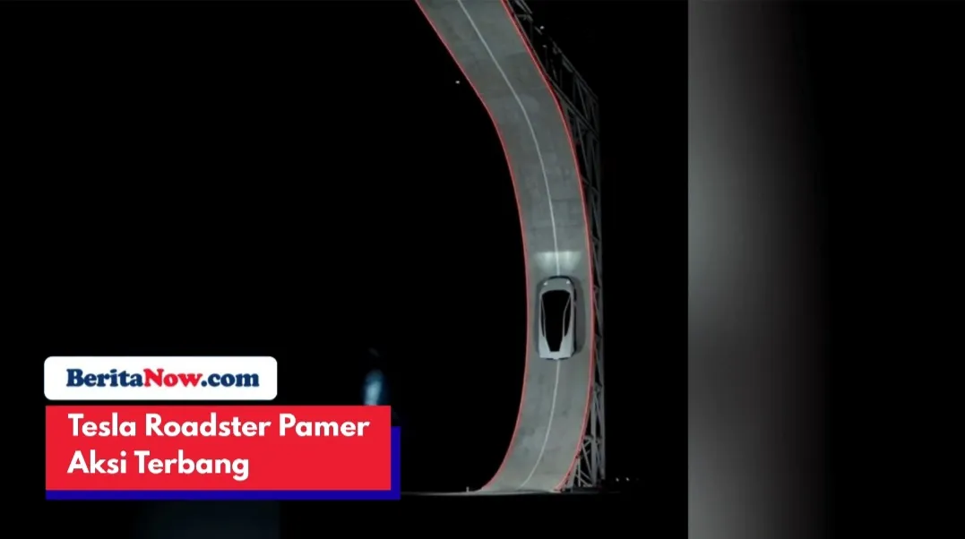 Tesla Roadster Terbaru Pamer Aksi Terbang, Produksi Ditargetkan 2028