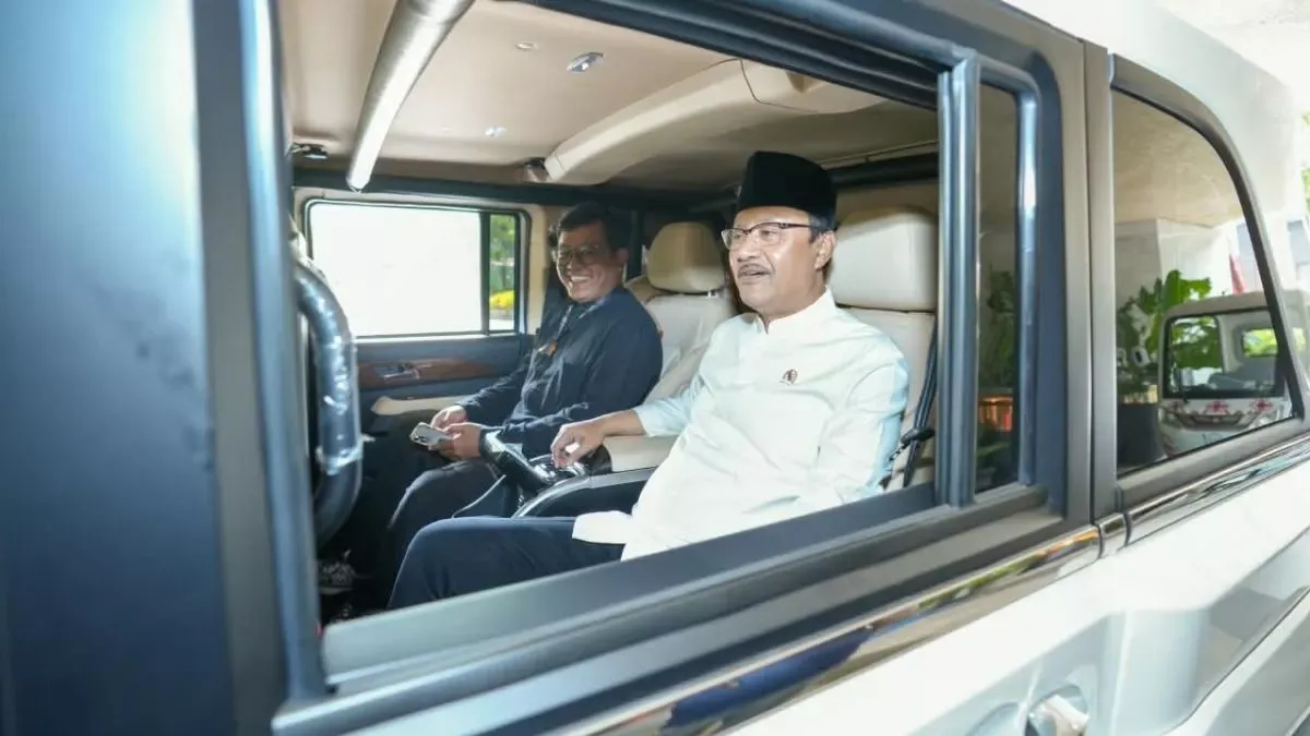 Gus Ipul Gunakan Maung Pindad, Soroti Kebanggaan Produk Nasional