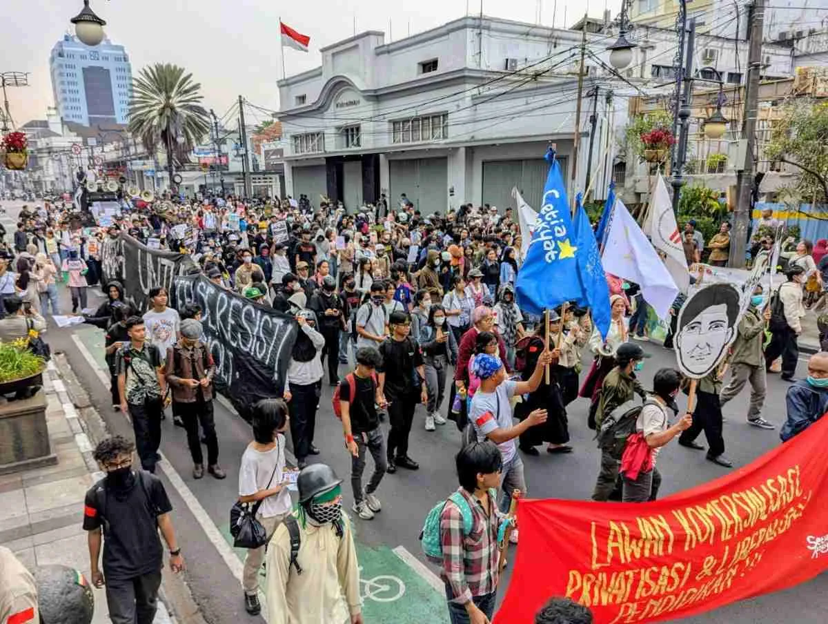 Dua Tahun Pemerintahan Prabowo, Gelombang Kritik Muncul di Sejumlah Kota
