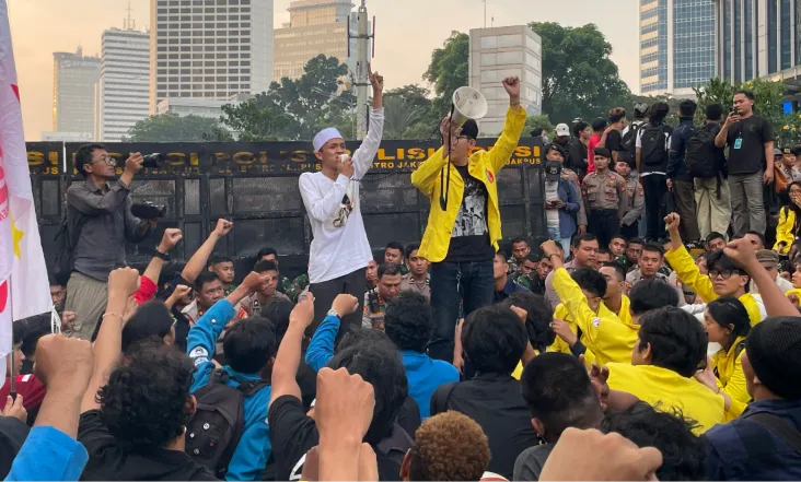 Demo di Bundaran HI, Mahasiswa Malah Ditawari Pulang Naik Taksi!