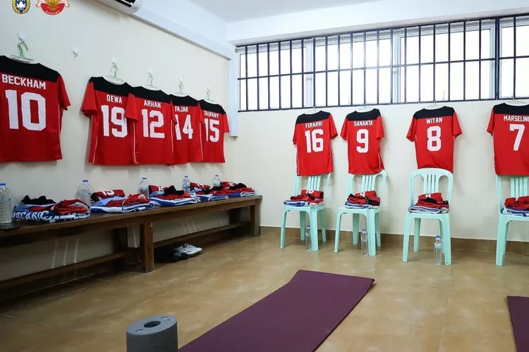Kursi Kondangan Viral di Ruang Ganti Timnas Indonesia saat SEA Games