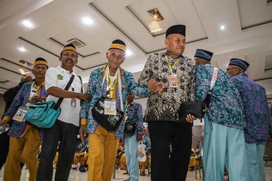 Mbah Harun Jemaah Haji Tertua Indonesia Tiba di Madinah
