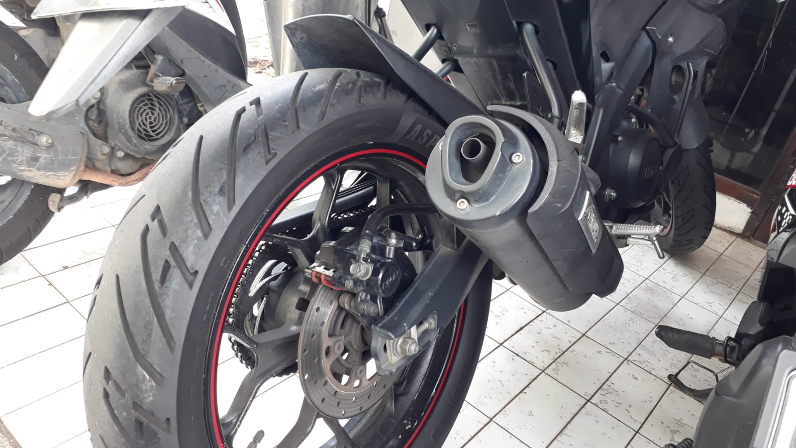 Cara Mudah Membaca Kode Produksi Ban Motor untuk Mengetahui Umur dan Keasliannya