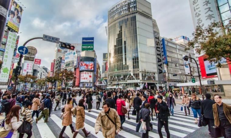 Pemerintah Jepang Mengelontorkan Dana Rp 370 T Agar Warganya Mau Punya Bayi