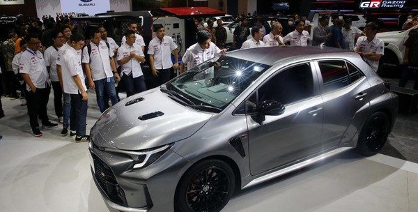 Toyota GR Corolla Memikat Pengunjung di GIIAS 2023
