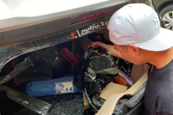 Baim Wong Ungkap Ciri-ciri Pelaku yang Bobol Mobilnya