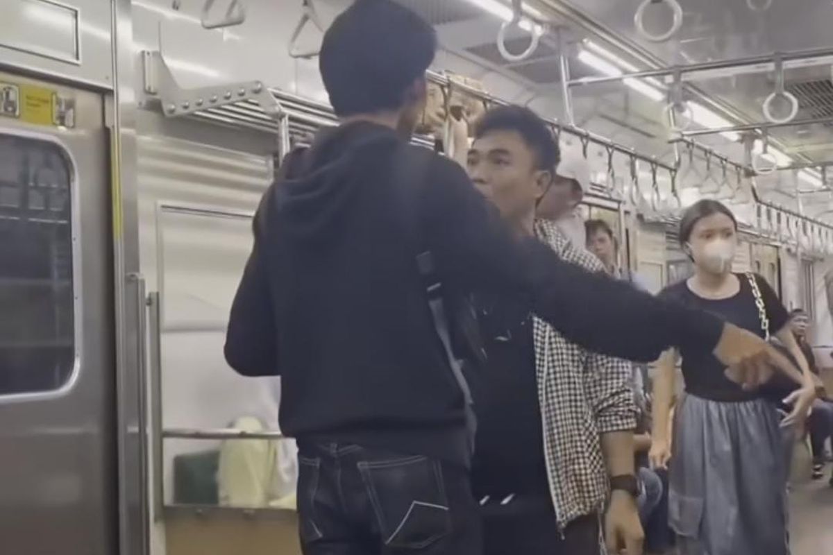 Viral Penumpang Berkelahi di KRL, Ribut gara-gara Naik dan Turun Kereta di Manggarai