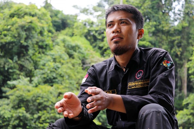 Kisah Pemberani Ritno Kurniawan dalam 'Melawan' Pembalakan Liar di Sumatera Barat