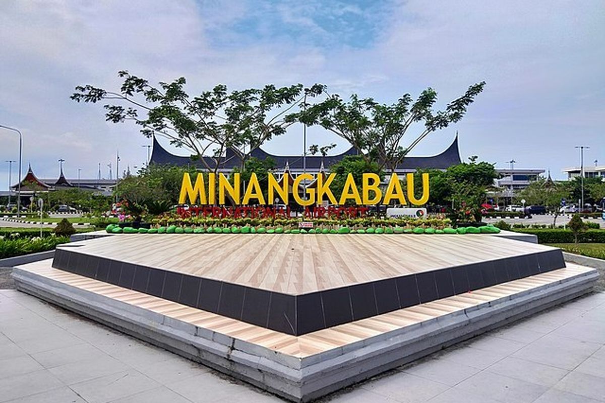 Gunung Merapi Erupsi, Bandara Internasional Minangkabau Ditutup Sementara
