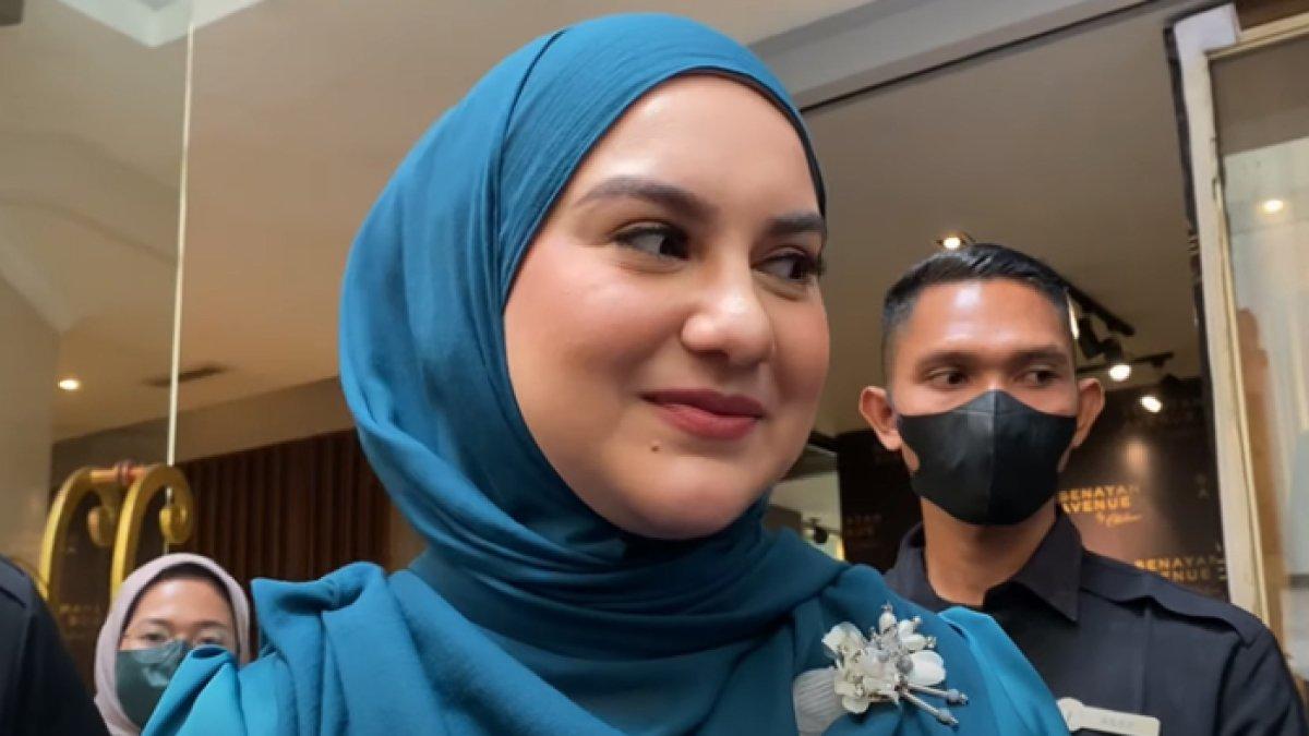 Irish Bella Mantap Gugat Cerai Ammar Zoni