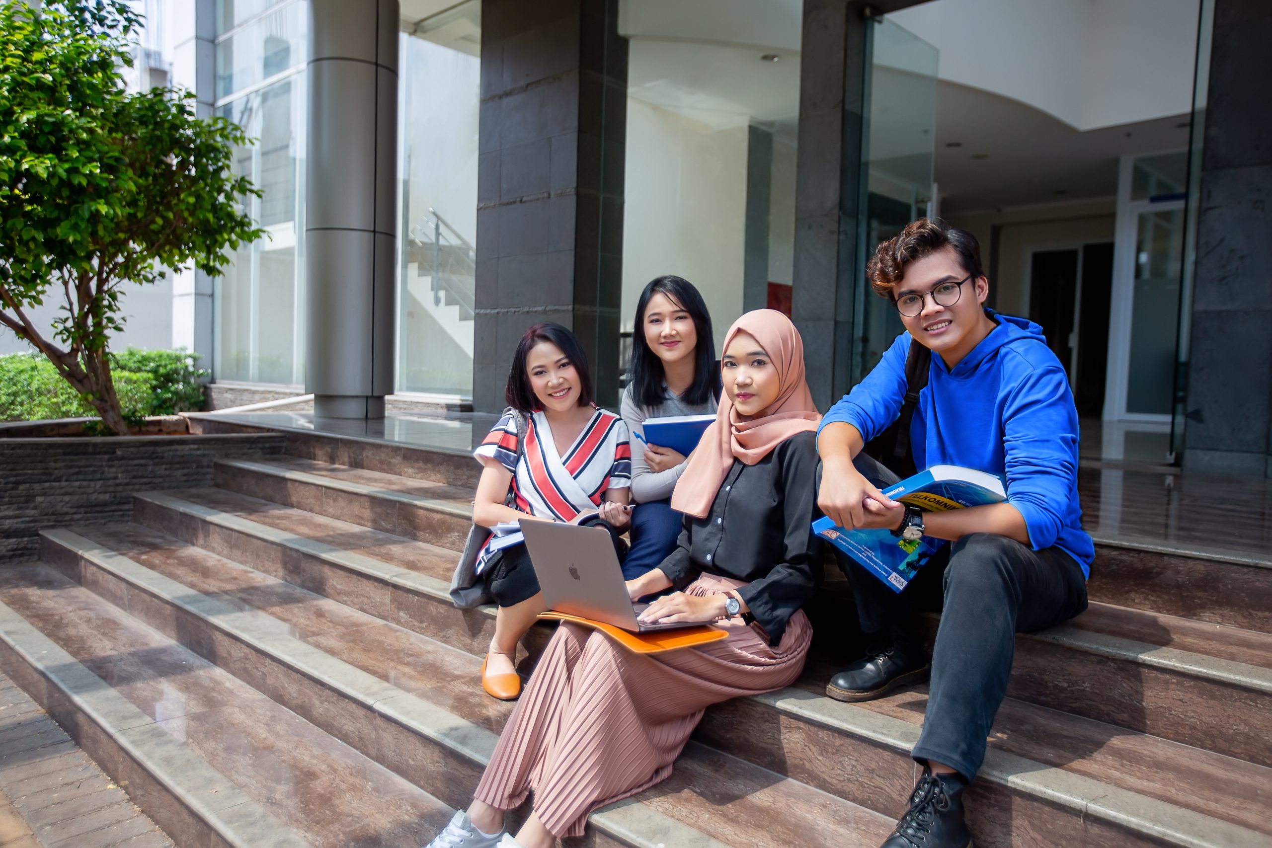 Ingin Kuliah Kelas Karyawan Murah Berkualitas di Jakarta, Kelas Karyawan Universitas Dian Nusantara (UNDIRA) Pilihan Tepat
