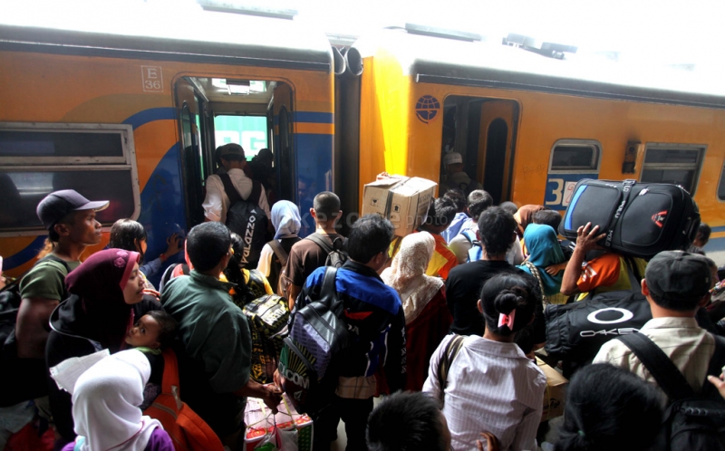Tiket Kereta Mudik Lebaran Sudah Bisa di Pesan Hari Ini