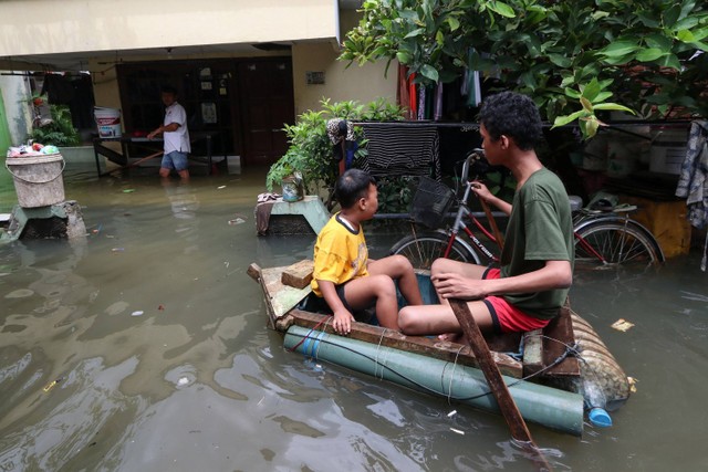 Dilanda Hujan Deras, Kawasan Cengkareng Jakarta Barat Banjir Pagi Ini