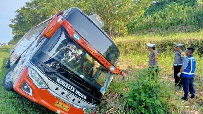 Kecelakaan Bus Rosalia Indah di KM 370 Diduga Sopir Kelelahan dan Mengalami Microsleep