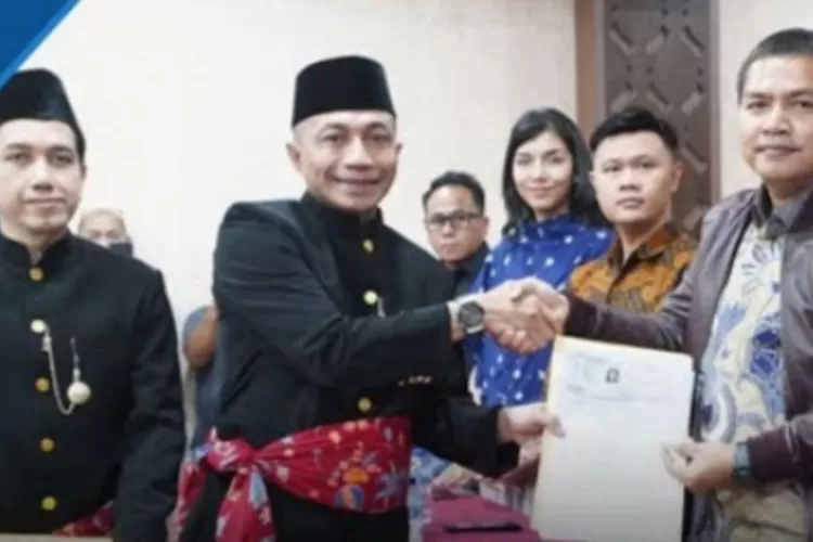 Dharma Phongrekun dan Kun Wardana Resmi Daftar Pilgub DKI lewat Jalur Independen