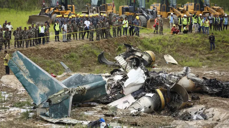 Pesawat Penumpang Jatuh di Nepal Tewaskan Seluruh Penumpang, Pilot Selamat