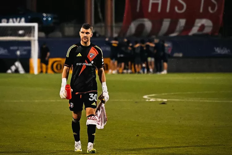 Resmi Maarten Paes Bergabung dengan Ajax