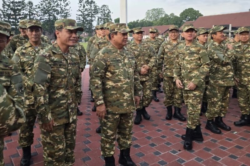 Penampakan Anggota Kabinet Prabowo Kenakan Seragam Komcad di Akmil, Ini Faktanya