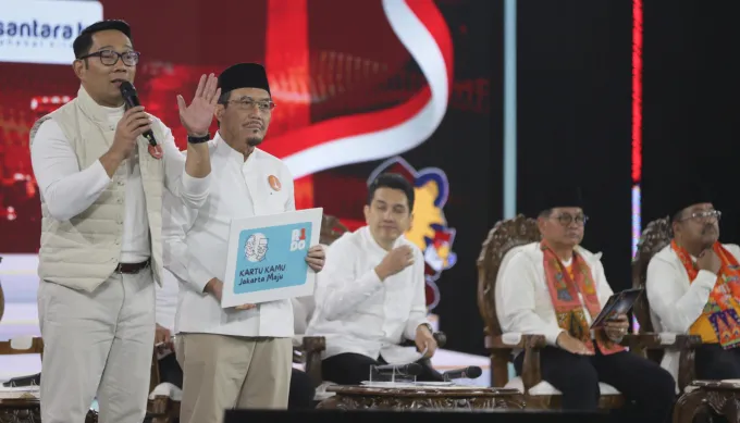 Isi Kartu Kamu yang di Pamerkan RK saat Penutupan Debat Perdana Cagub Jakarta
