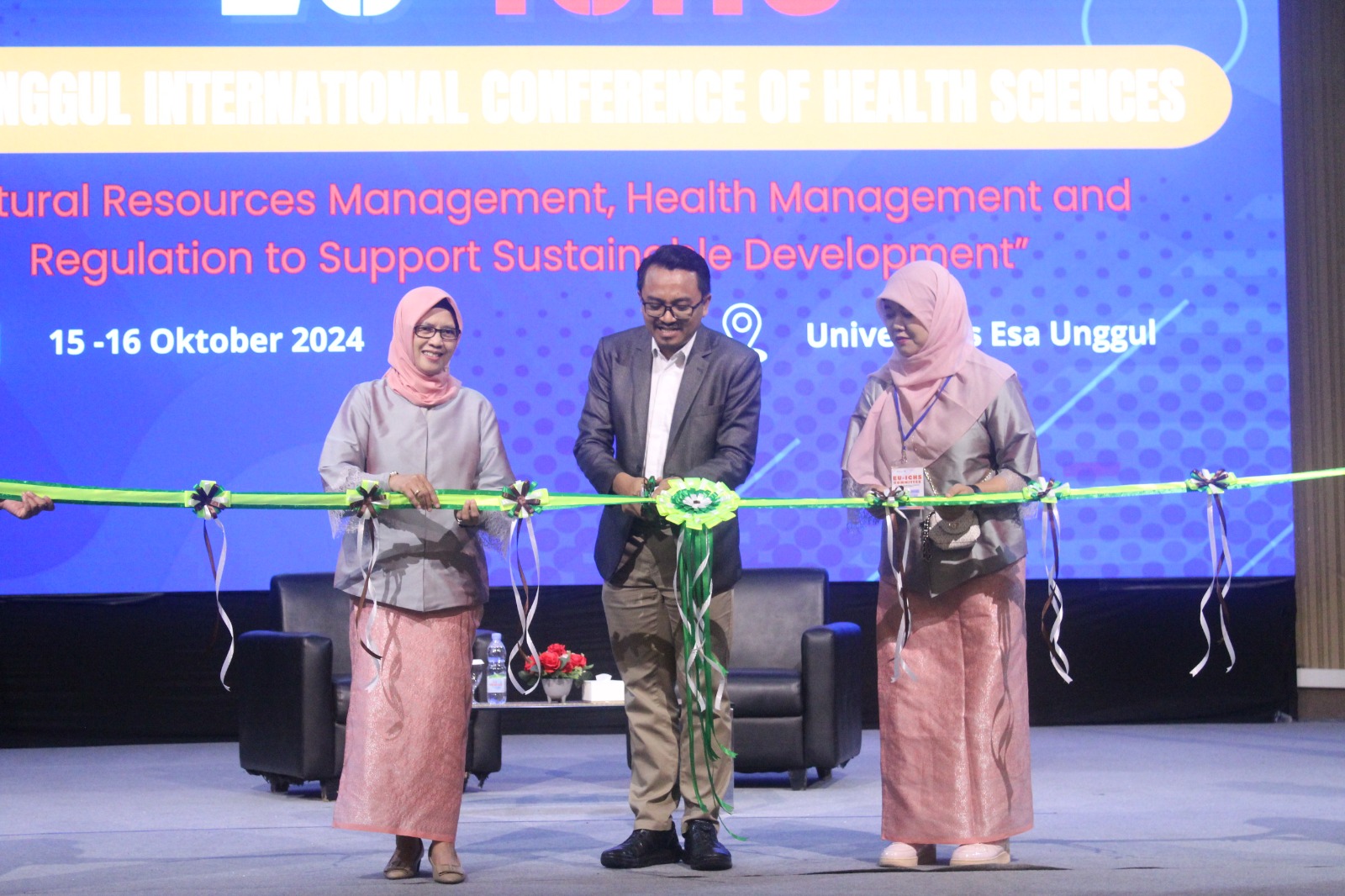 Suksesnya 1st International Conference on Health Sciences di Universitas Esa Unggul