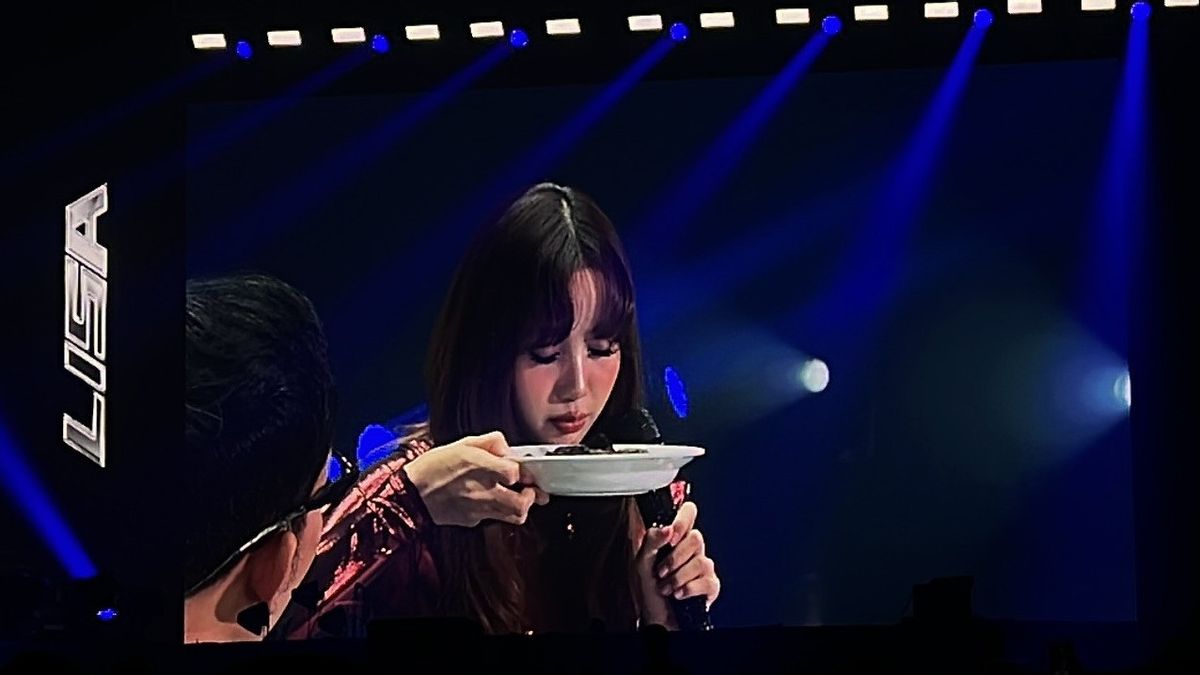 Lisa Blackpink Kepedasan Makan Rendang Tapi ketagihan