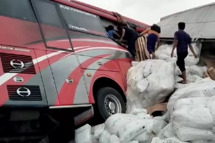 Kronologi Kecelakaan Bus SMP Bogor Tabrak Truk di Tol Malang