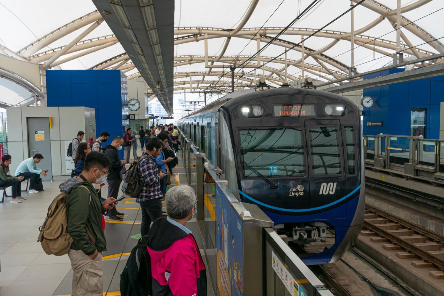 Sambut Tahun Baru 2025 Naik MRT, LRT hingga TransJakarta Gratis