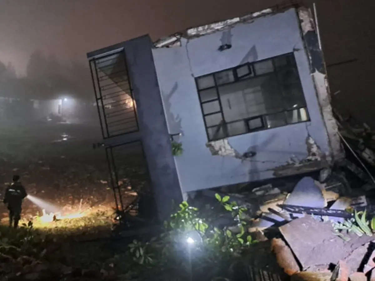 Viral Vila Ambruk di Kota Batu Akibat Longsor, Keluarga Selamat