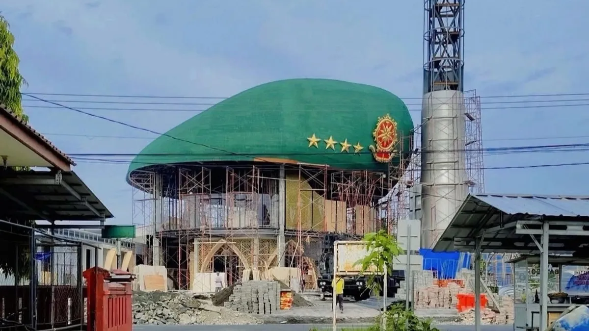 Viral Masjid Kubah Baret TNI Bintang 4 di Pangandaran