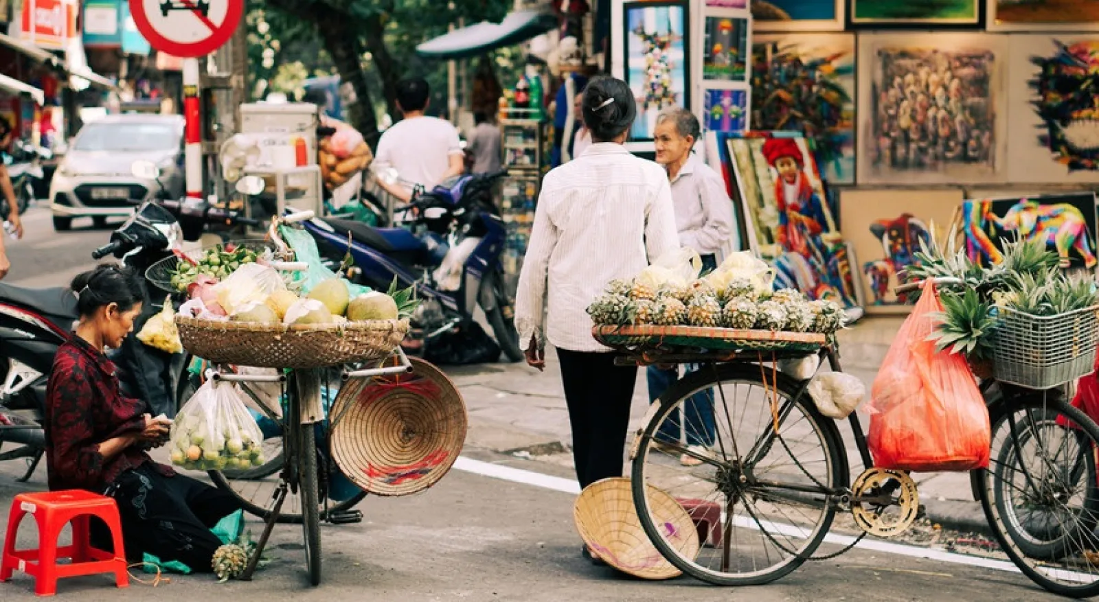 Demi Efisiensi Vietnam Akan Pecat 100 Ribu PNS