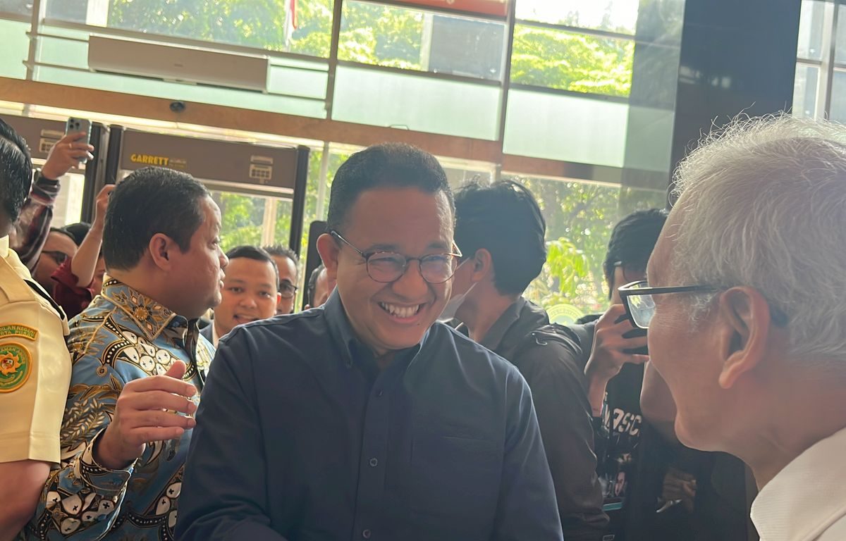 Anies Hadiri Sidang Tom Lembong