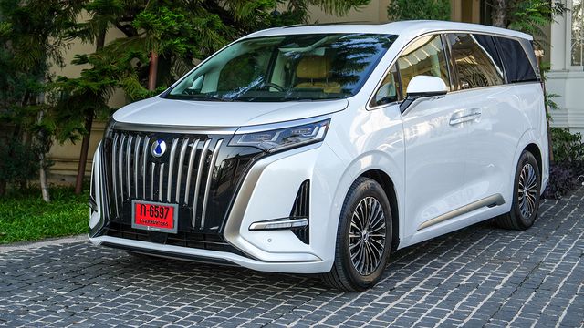 Harga Mobil Denza D9 2025