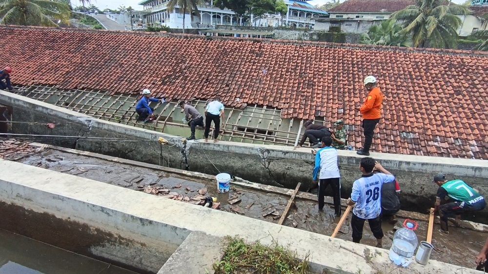 Kronologi Dinding Kolam Penampung Air Ponpes Gontor 5 Magelang Roboh