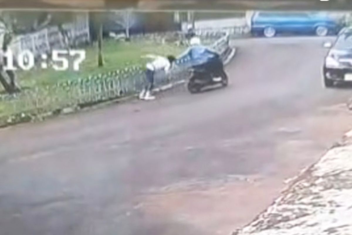 Ibu Desainer Didiet Maulana dijambret saat Olahraga