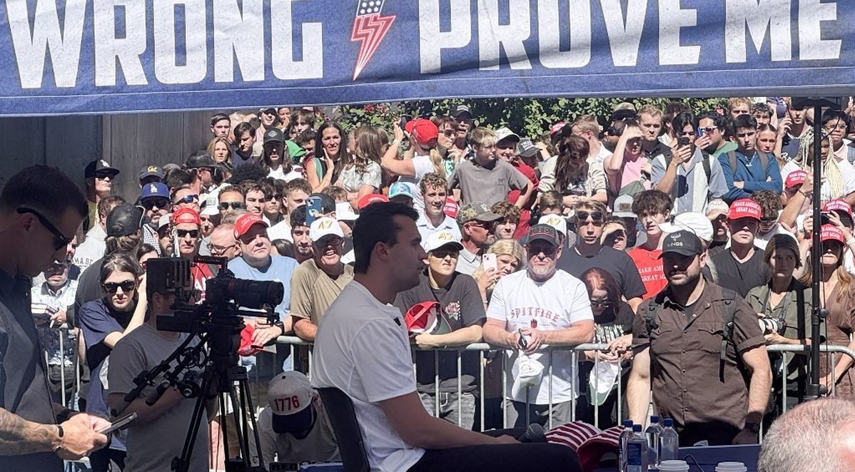 Charlie Kirk Tewas Ditembak saat Hadiri Debat Terbuka di Kampus