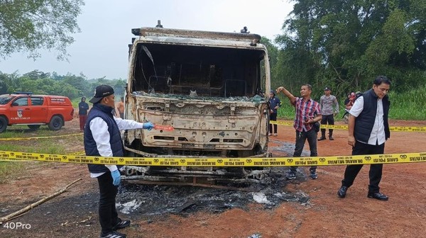 Sadis! Pria Asal Sumbar Tewas di Bakar dalam Truk di Sumsel