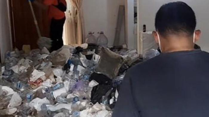 Viral Pria di Pati 8 Tahun Tak Kelihatan Ditemukan Tewas Didalam Rumahnya yang Penuh Sampah
